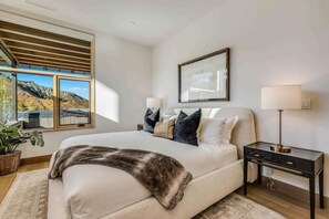 3 habitaciones, cuna de viaje, wifi y ropa de cama