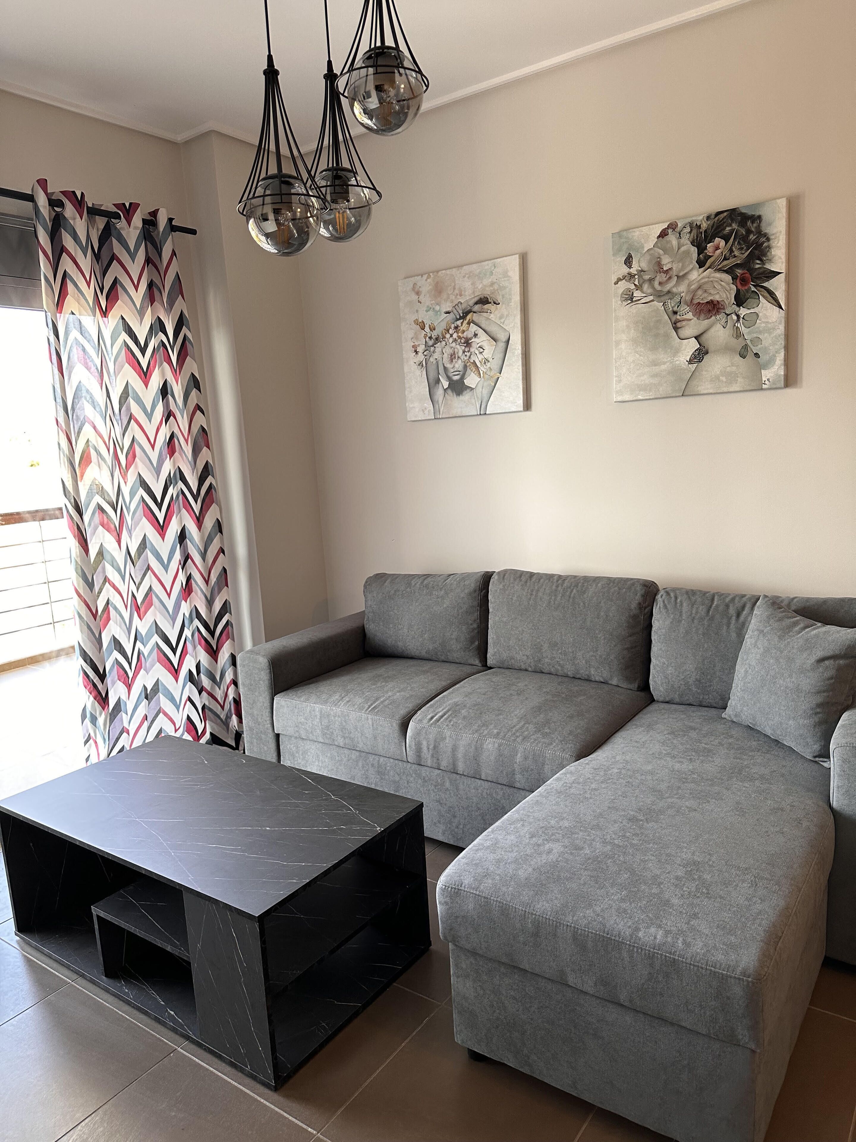 Cozy Luxury apartment in front of the sea!