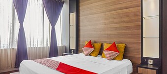 OYO 90776 Fortune 88 Grand Kamala Lagoon