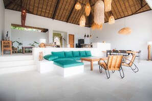 Flat-screen TV - Luxury jungle villa with ocean view and private pool (Lovina)