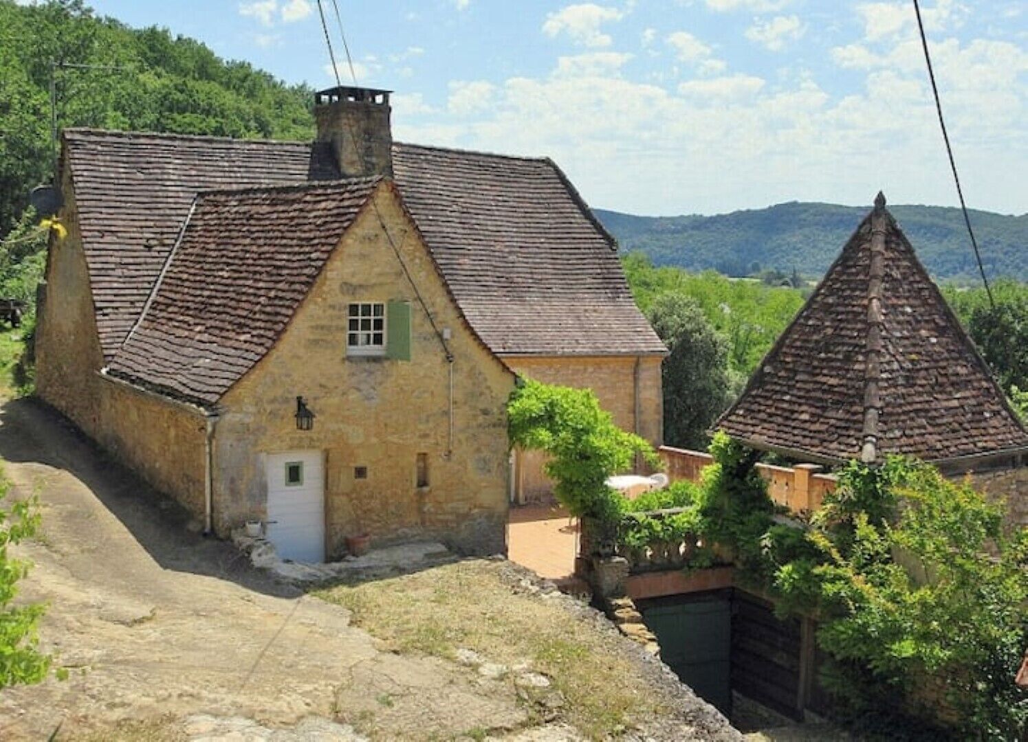 "Maison du Mage" in a quiet hamlet, 10mn from Sarlat