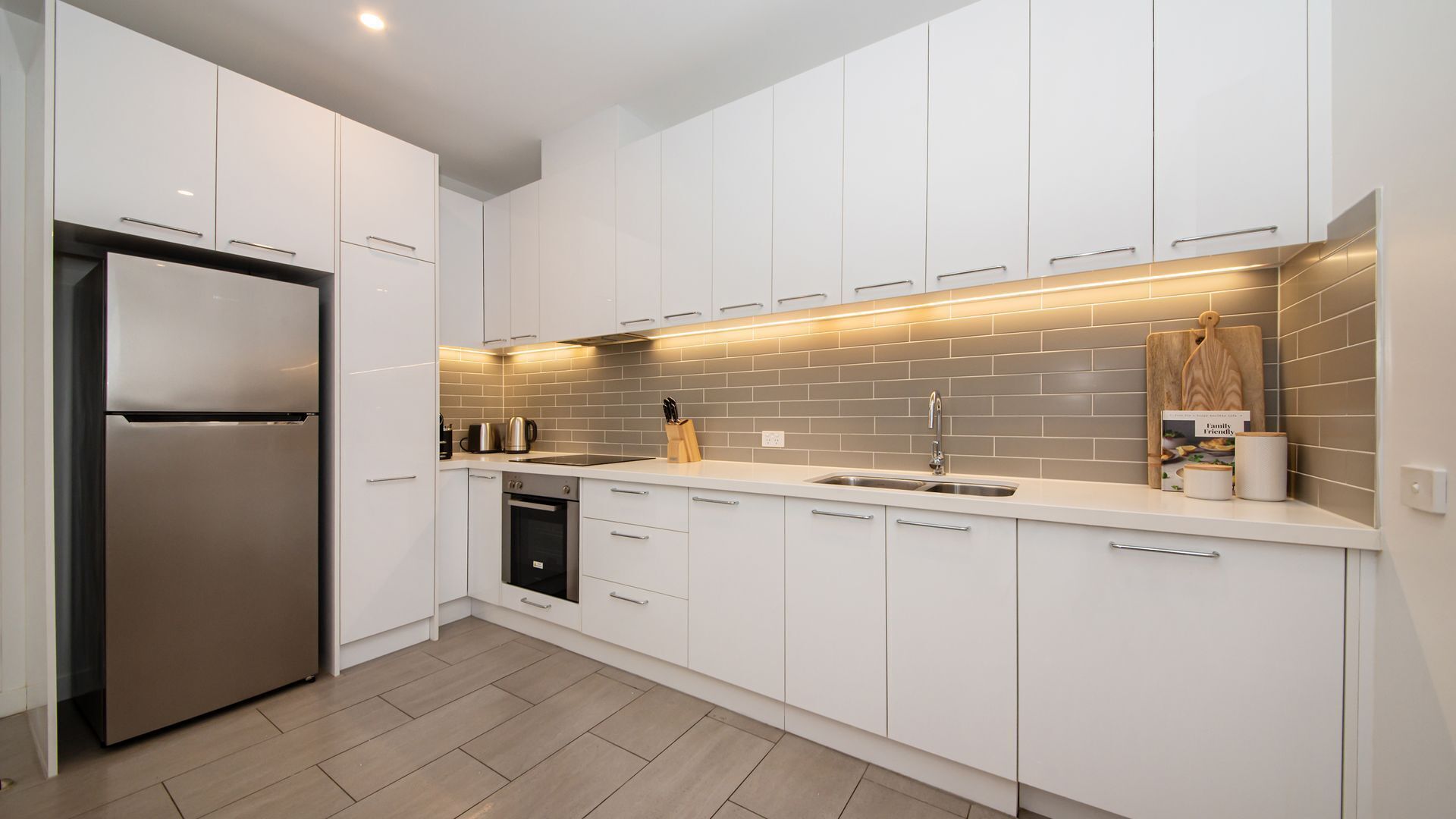 Fridge, stovetop, coffee/tea maker, toaster