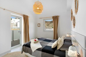 3 Schlafzimmer, Schreibtisch, schallisolierte Zimmer