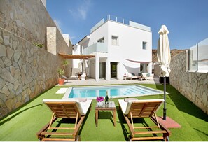 Outdoor pool - Luxury Boho Villa • Heated Pool • Rooftop • Panoramic Sea View • Amadores (Mogán)