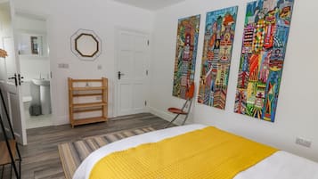 4 bedrooms, individually decorated, individually furnished, free WiFi