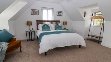 4 bedrooms, individually decorated, individually furnished, free WiFi