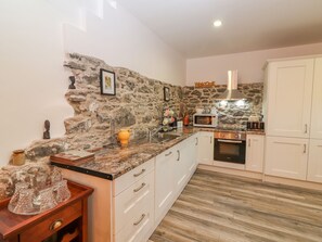 洗碗機、電熱水壺、廚房用具/餐具/器皿