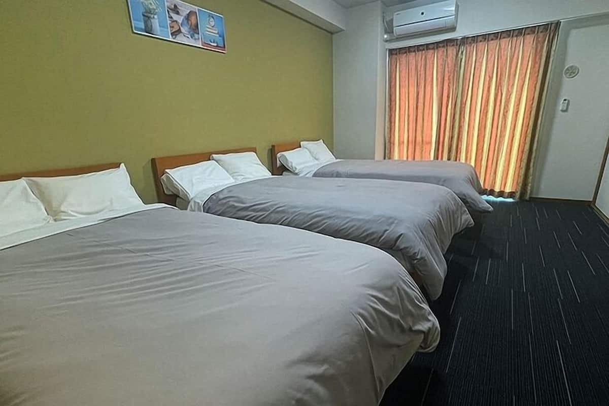 In-room safe, free WiFi, bed sheets