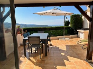 Outdoor dining - Renovated house 4 pers, terrace, pool, near beaches (La Croix-Valmer)
