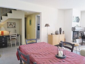Dining - Villa for 8 with pool and terrace, La Croix-Valmer (La Croix-Valmer)