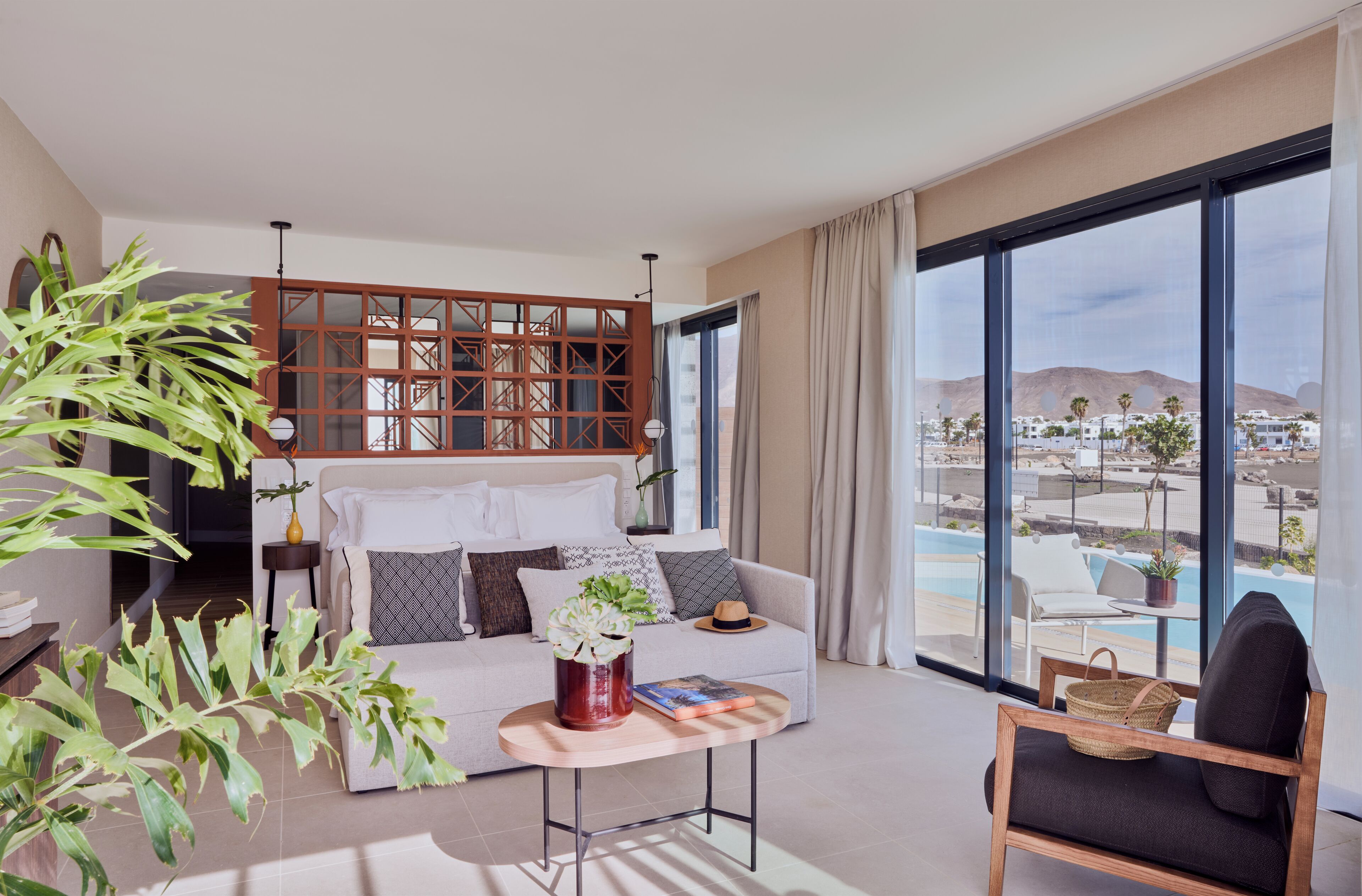 Chambre Deluxe (Swim Up) | Literie de qualité supérieure, minibar, coffres-forts dans les chambres