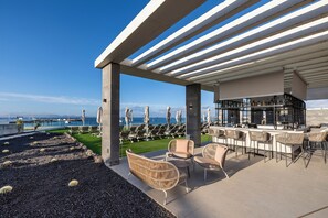 4 bars/lounges, rooftop bar -  Barceló Playa Blanca Royal Level - Adults Only (Yaiza)