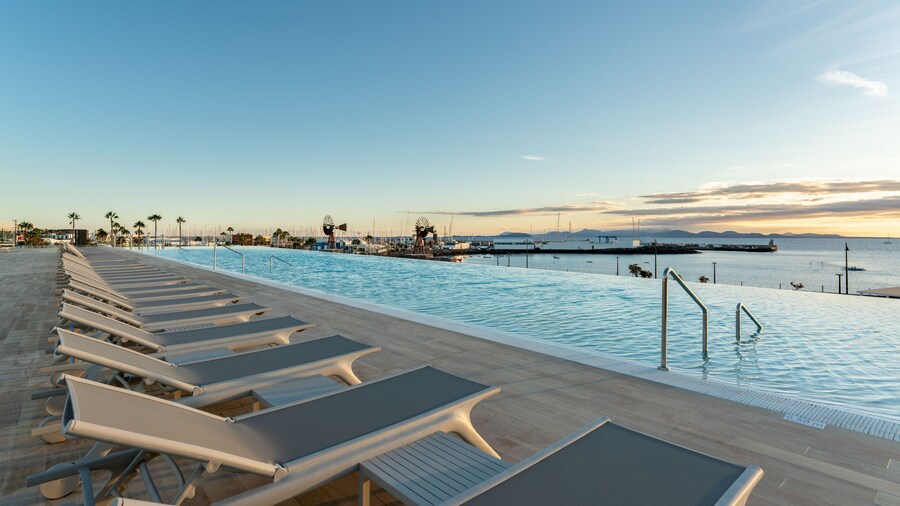 BarcelĂł Playa Blanca Royal Level - Adults Only