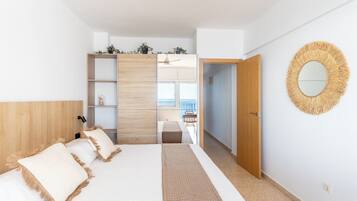 Studio – basic, sjøutsikt | Wi-fi (inkludert) og sengetøy