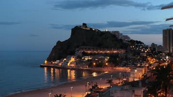 Beach nearby, 20 beach bars