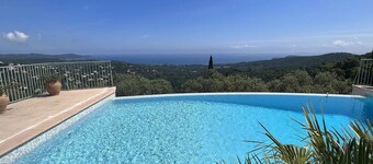 Charming villa with private pool, air conditioning, BBQ, absolute tranquility