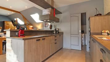 Fridge, microwave, dishwasher