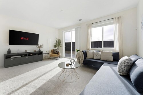 Stylish Nevada Home 4 Bedrooms Near Reno