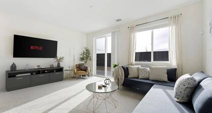 Stylish Nevada Home 4 Bedrooms Near Reno