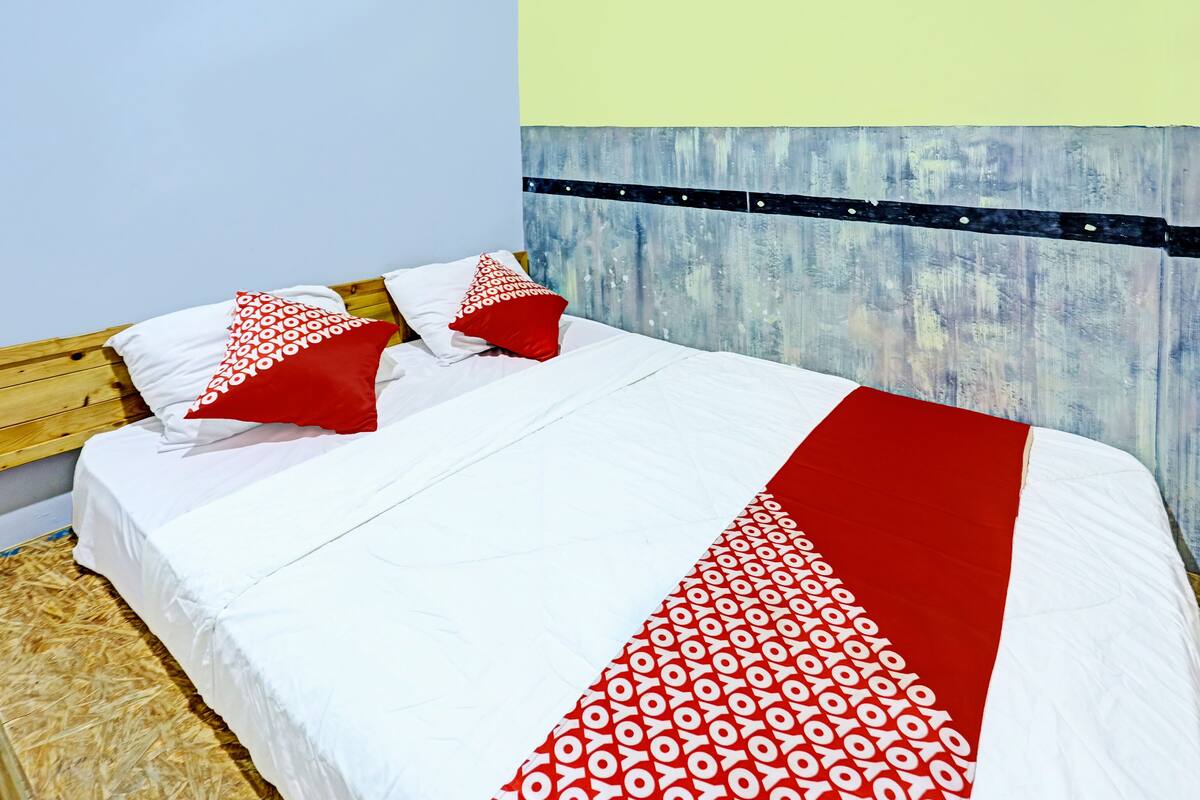 standard double room | 1 bedroom, bed sheets