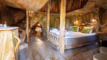 TrÀdkoja för familj | Individuell inredning, skrivbord och mörklÀggningsgardiner