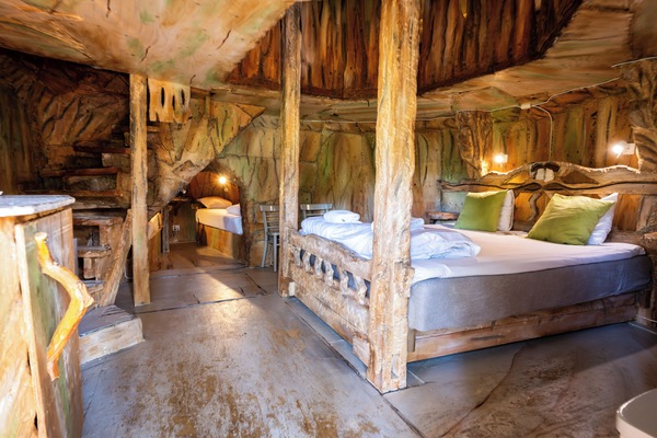 Cabane dans un arbre familiale | Décor unique, ameublement unique, bureau, rideaux d’obscurcissement