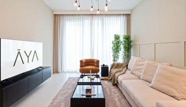 Luxury Apartment, 1 Bedroom | Living area
