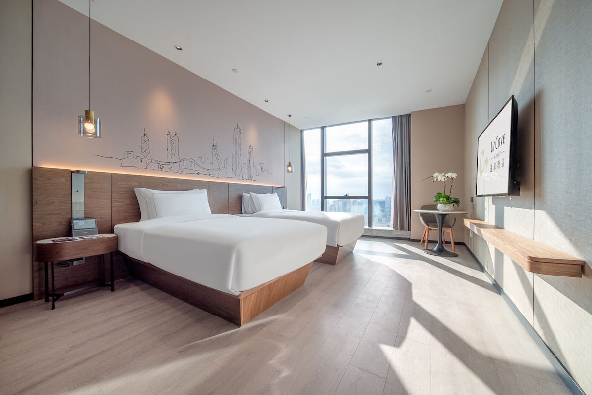 Premium Twin Room | In-room safe, desk, blackout curtains