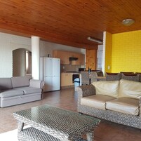 Televisión LCD 32 pulgadas con canales de televisión vía satélite