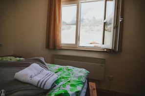 2 Schlafzimmer, Reisekinderbett, Bettwäsche