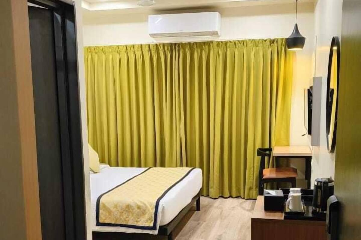 Kamar Double Eksekutif, 1 Tempat Tidur King | Seprai katun Mesir, seprai premium, dan selimut bulu angsa