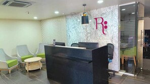 Reception - Regenta Inn Bannerghatta Bangalore (Bengaluru)