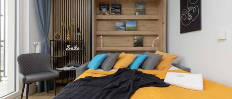 Bureau, fer et planche à repasser, Wi-Fi, draps fournis