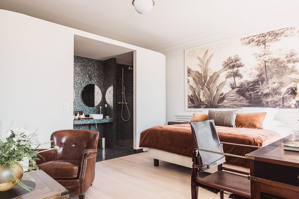 Comfort Room | 1 bedroom, individually furnished, desk, laptop workspace