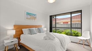 3 bedrooms, iron/ironing board, free WiFi, bed sheets