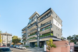 Exterior - TenOnQ B4 (Cape Town)