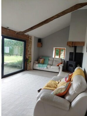 Flat-screen TV, DVD player