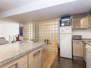 Kühlschrank, Mikrowelle, Geschirrspüler