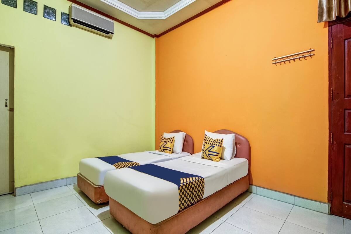 Twin Room | Free WiFi, bed sheets