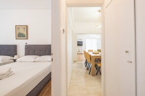 3 bedrooms, iron/ironing board, free WiFi, bed sheets