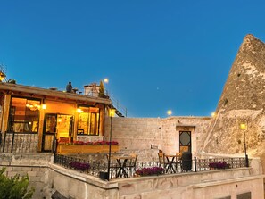 ด้านหน้าที่พัก