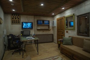 ฝ่ายต้อนรับ