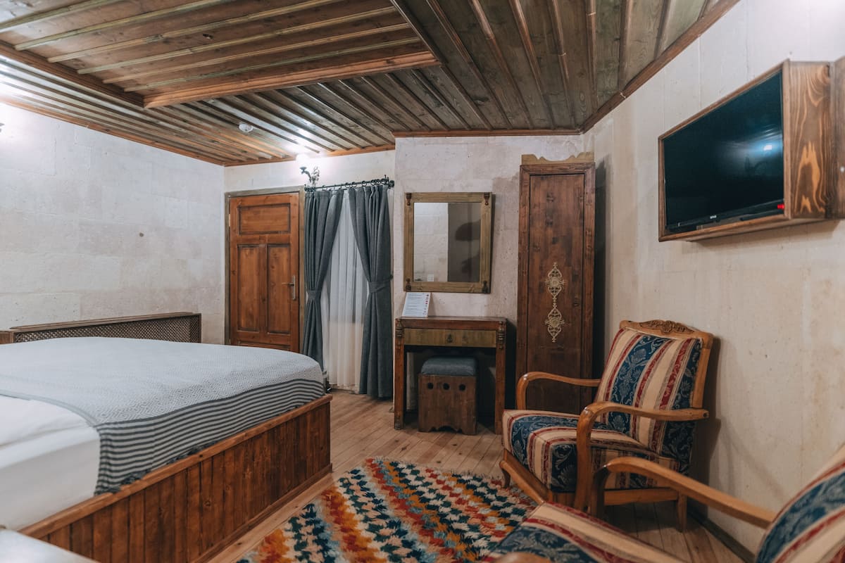 Classic Room, 1 King Bed | 1 bedroom, Egyptian cotton sheets, premium bedding, memory foam beds