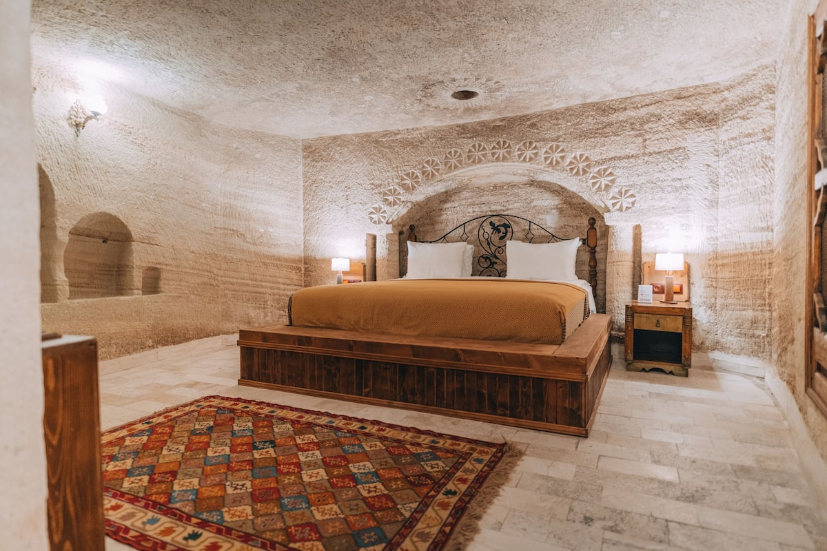 Deluxe Room, 1 King Bed | 1 bedroom, Egyptian cotton sheets, premium bedding, memory foam beds