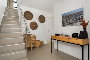 Interior entrance - Burnside 302 (Cape Town)