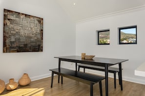 Comfort Apartment | In-room dining