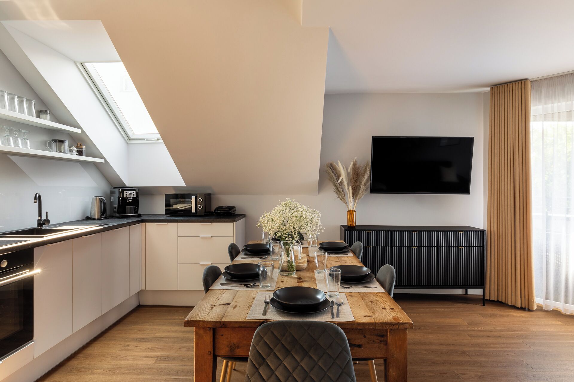 Comfort-Apartment | Eigene Küche | Großer Kühlschrank, Ofen, Herdplatte, Geschirrspüler