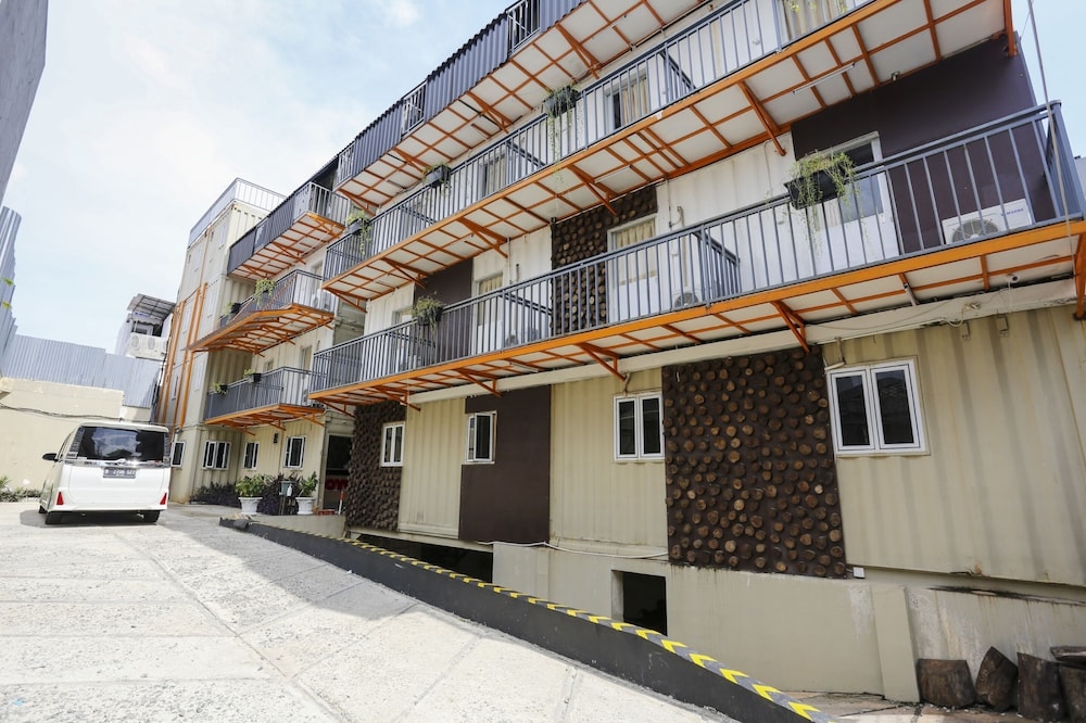 OYO 3300 Nadjara Residence Syariah