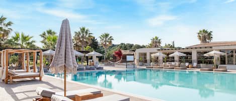 Seasonal outdoor pool, pool umbrellas, pool loungers