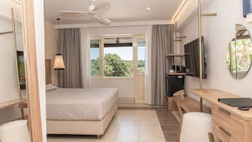 Superior Double Room | 1 bedroom, in-room safe, blackout drapes, free WiFi